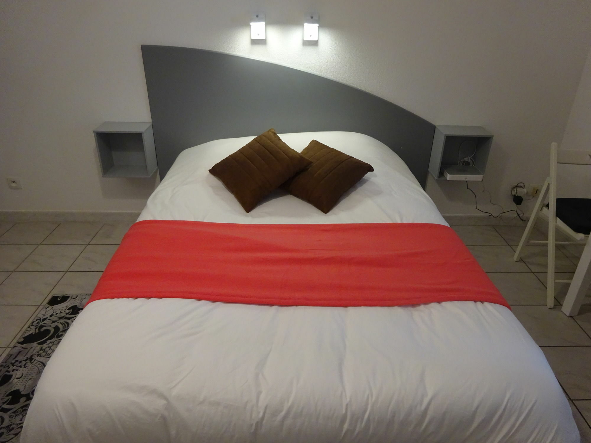 เรซิด็องซ์ เล กอร์เดลิเยร์ Aparthotel อาวีญง ภายนอก รูปภาพ